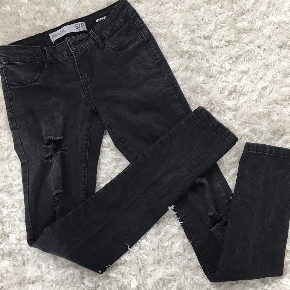 Black jean leggings with holes by Brazil